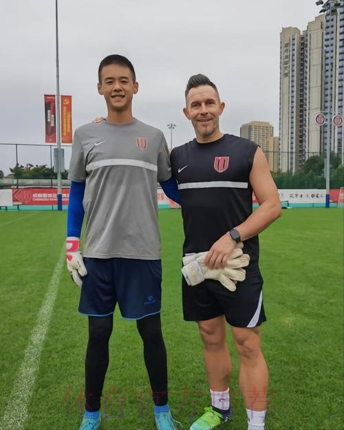 蓉城队前外教汉斯:中国足球需要耐心并注重细节 蓉城队前外教汉斯:中国足球需要耐心并注重细节